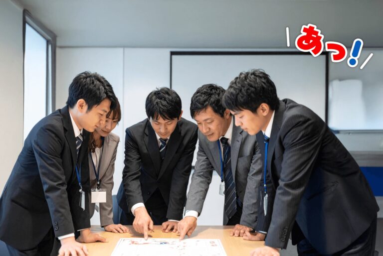 社内チームで謎を解く5人